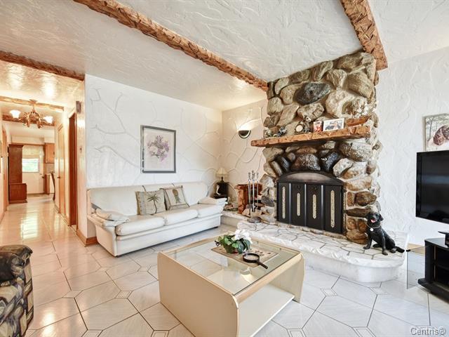 Triplex - Montréal (Ahuntsic-Cartierville) - Salon